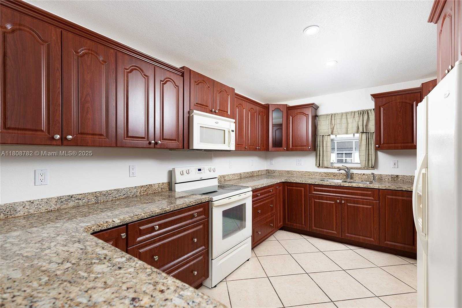 Small Image of 3958 SOUTH WEST 2 ST, Miami Number 6