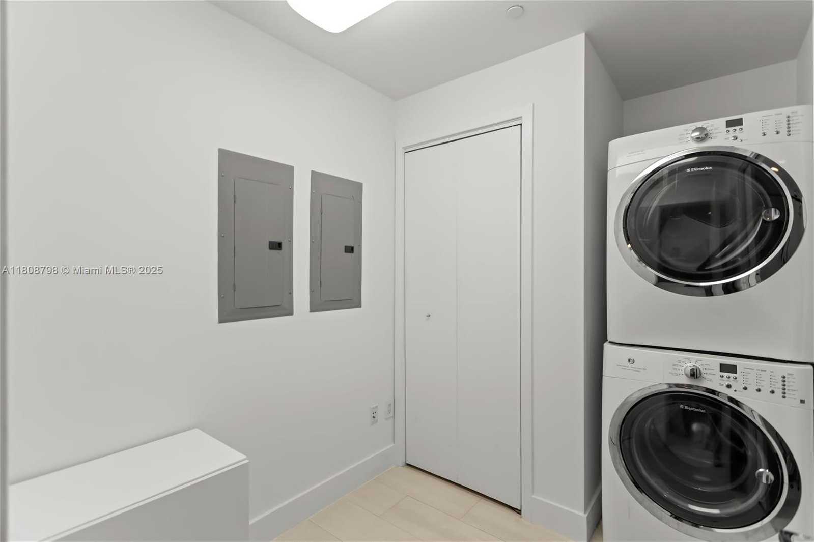 Small Image of 350 OCEAN DR #904N, Key Biscayne Number 11