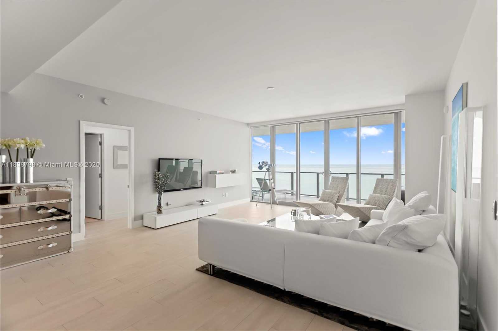 Small Image of 350 OCEAN DR #904N, Key Biscayne Number 19