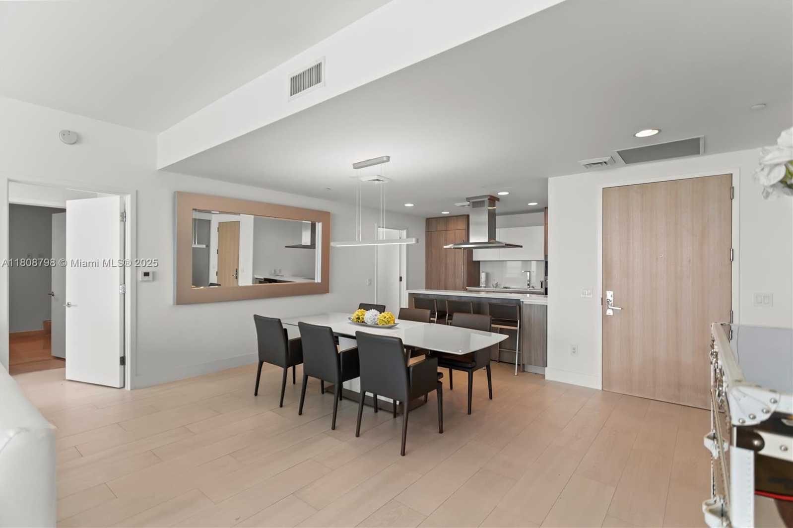 Small Image of 350 OCEAN DR #904N, Key Biscayne Number 21
