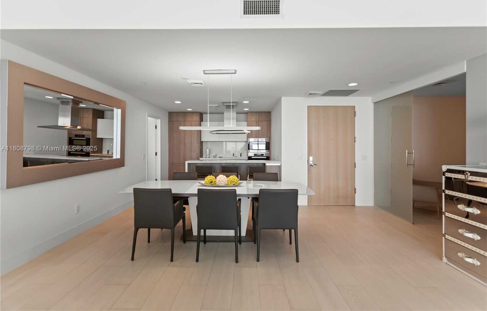 Small Image of 350 OCEAN DR #904N, Key Biscayne Number 22