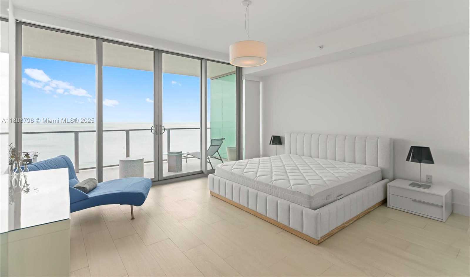 Small Image of 350 OCEAN DR #904N, Key Biscayne Number 37
