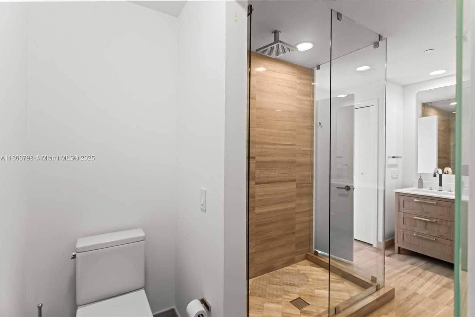Small Image of 350 OCEAN DR #904N, Key Biscayne Number 45