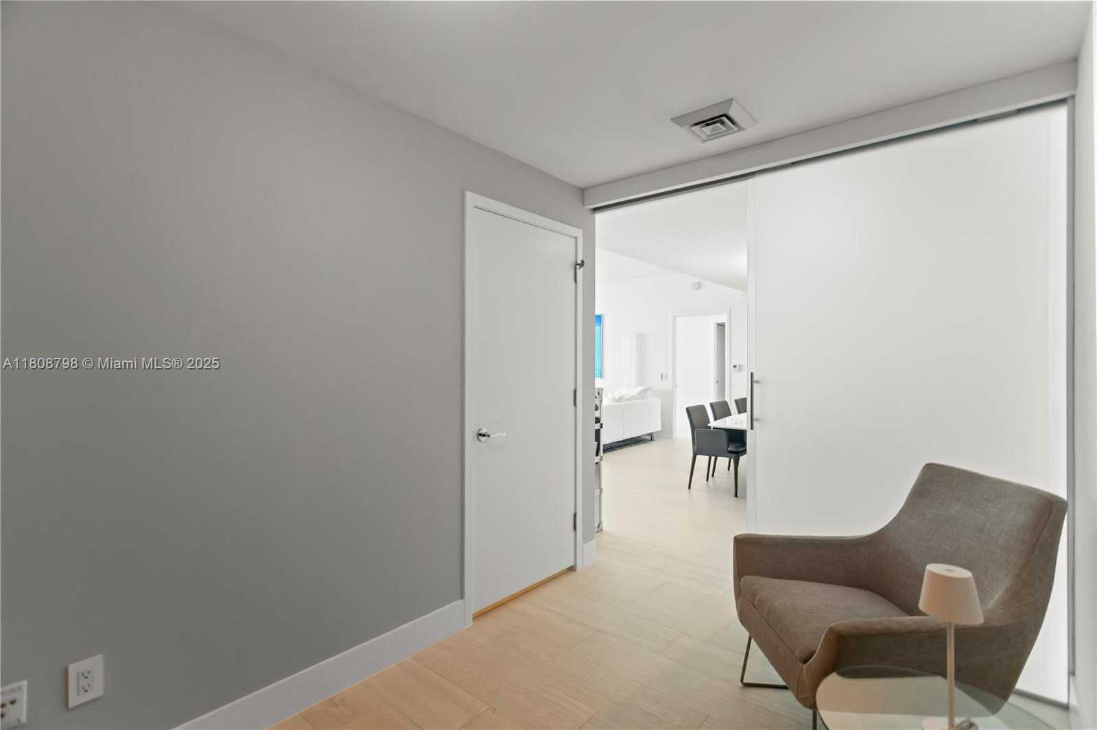 Small Image of 350 OCEAN DR #904N, Key Biscayne Number 49