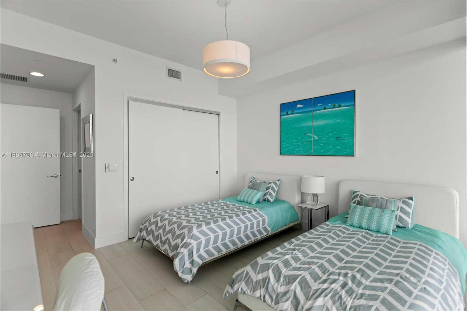 Small Image of 350 OCEAN DR #904N, Key Biscayne Number 54