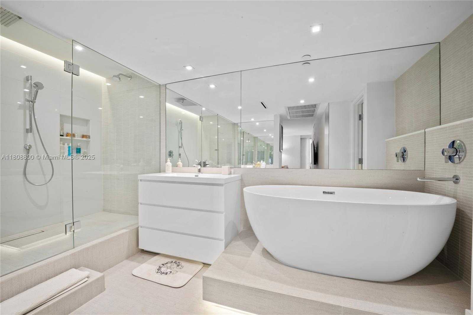 Small Image of 2301 COLLINS AVE #624, Miami Beach Number 18