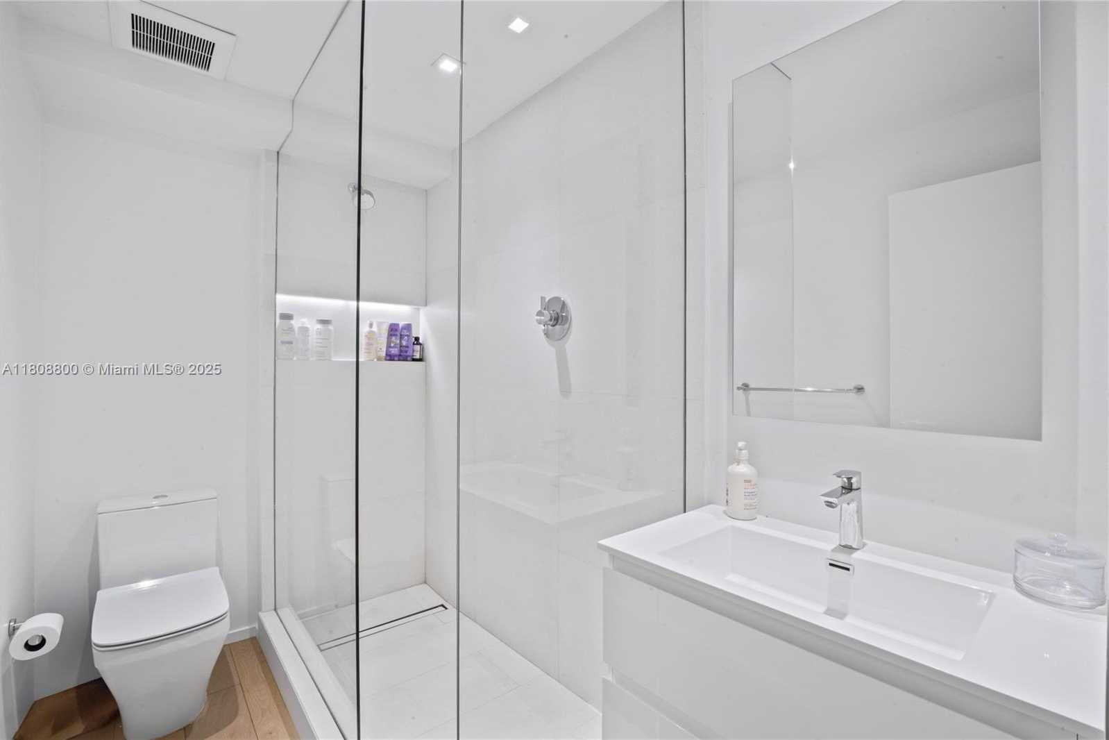 Small Image of 2301 COLLINS AVE #624, Miami Beach Number 22