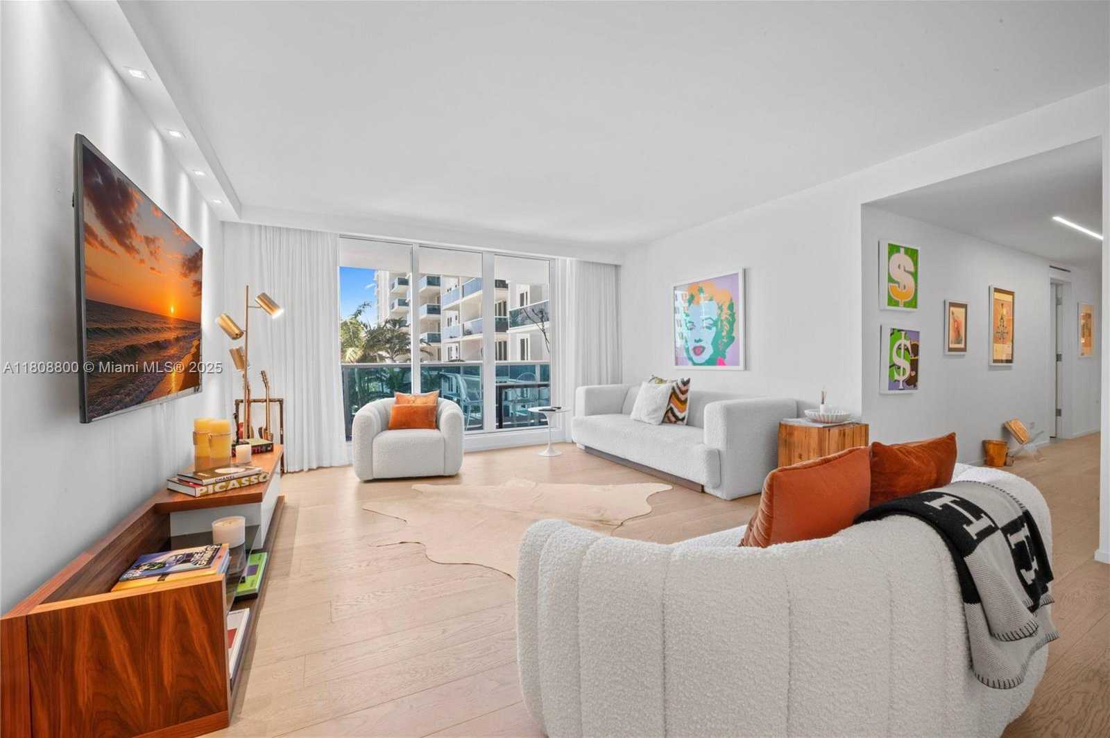 Small Image of 2301 COLLINS AVE #624, Miami Beach Number 3