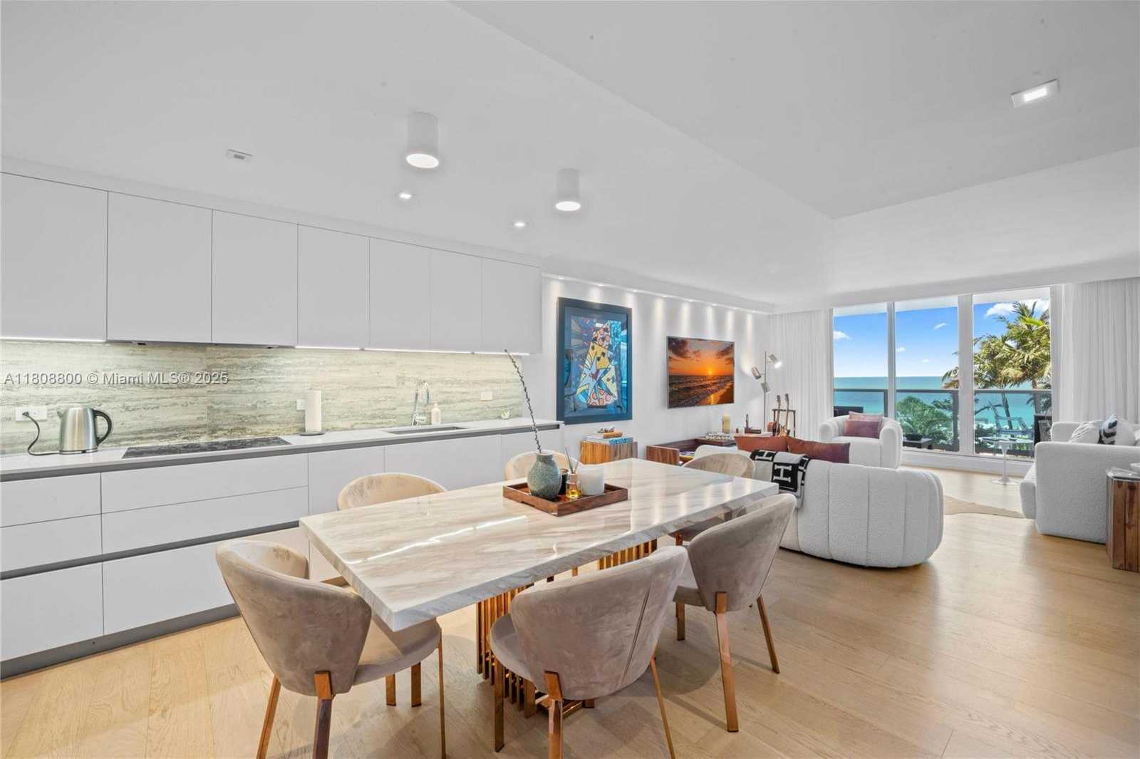 Small Image of 2301 COLLINS AVE #624, Miami Beach Number 4