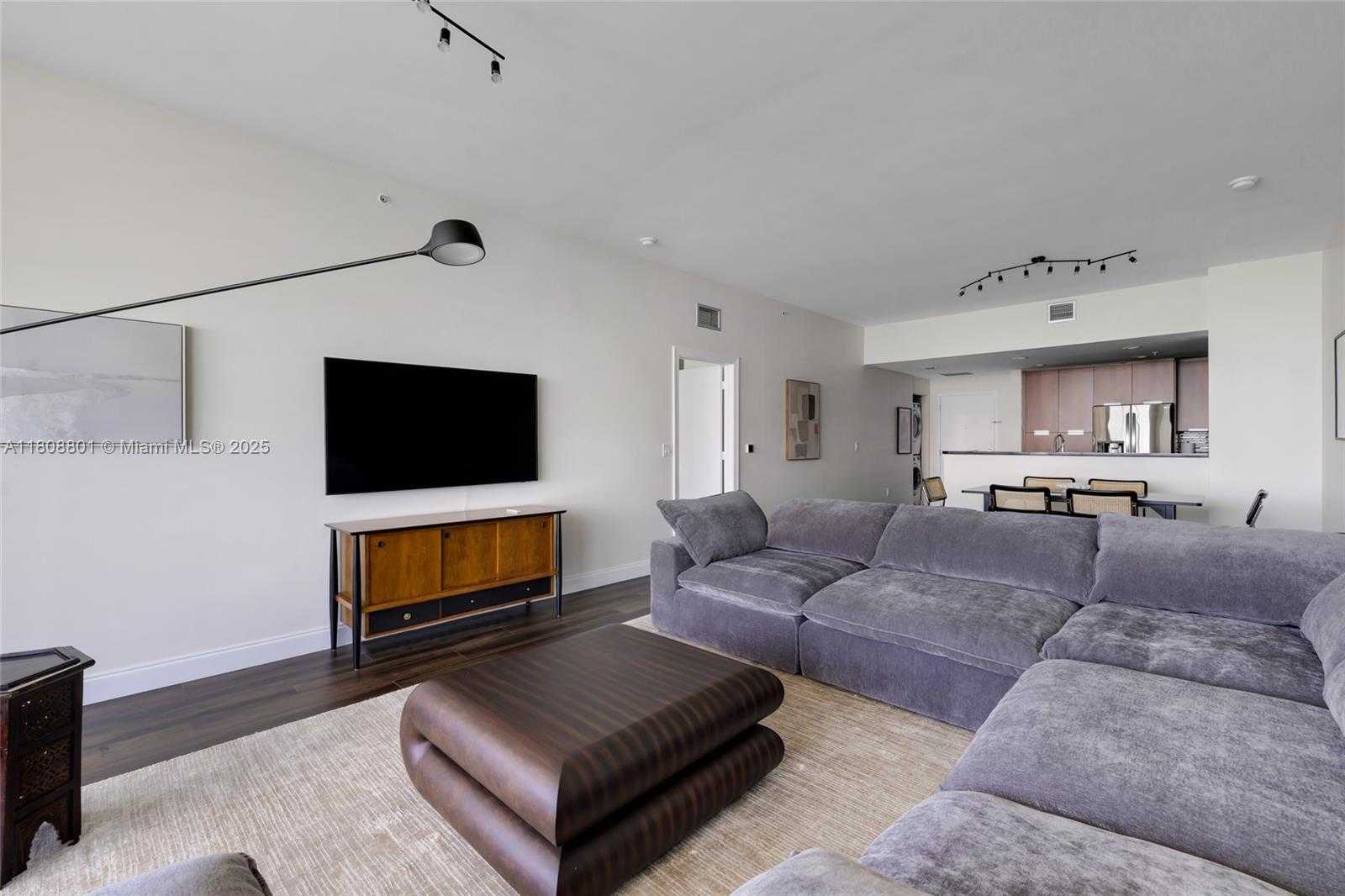 Small Image of 7901 HISPANOLA AVE #1605, North Bay Village Number 10