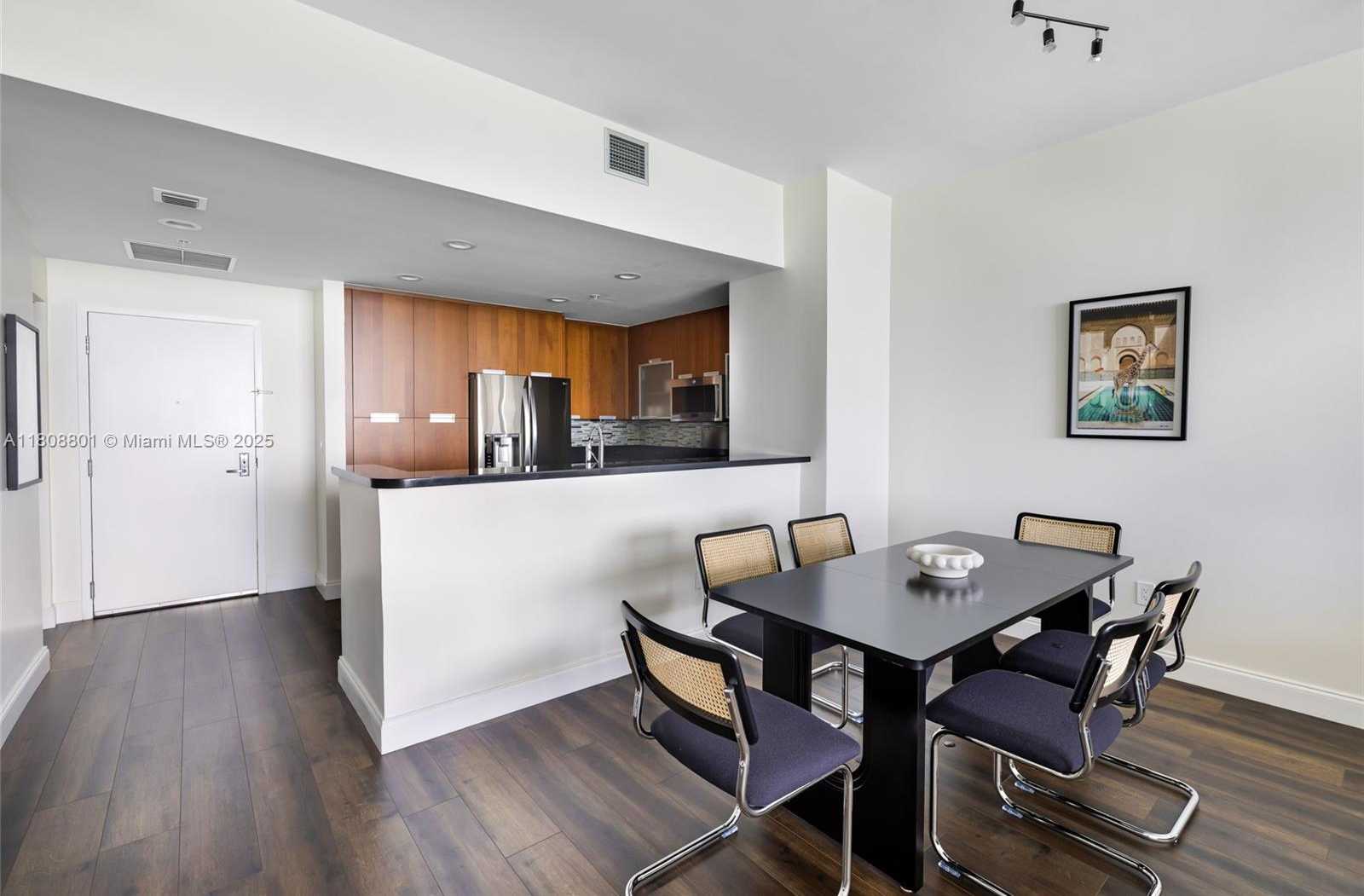 Small Image of 7901 HISPANOLA AVE #1605, North Bay Village Number 14