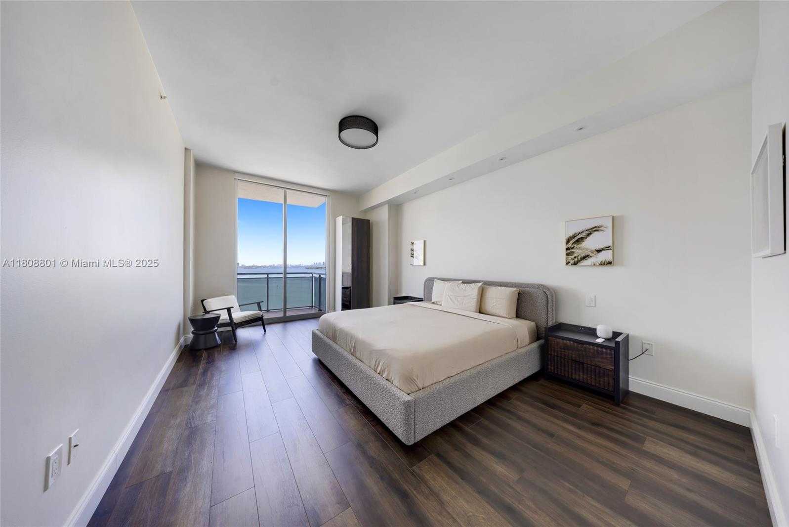 Small Image of 7901 HISPANOLA AVE #1605, North Bay Village Number 18