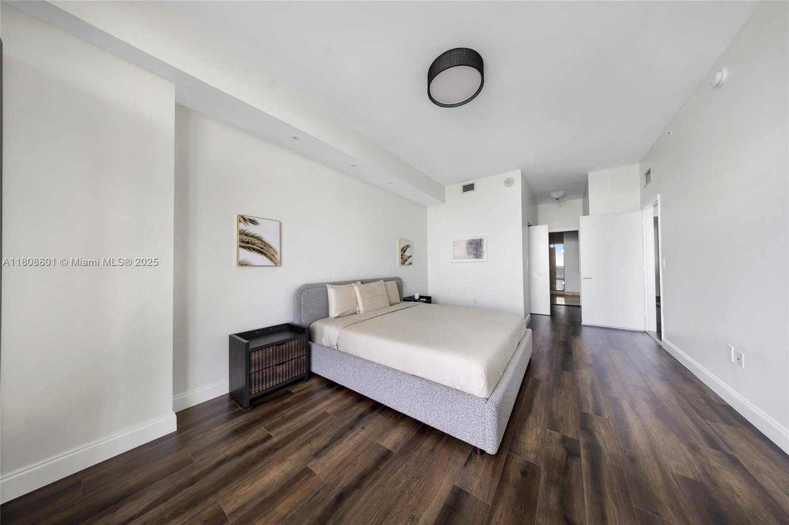 Small Image of 7901 HISPANOLA AVE #1605, North Bay Village Number 21