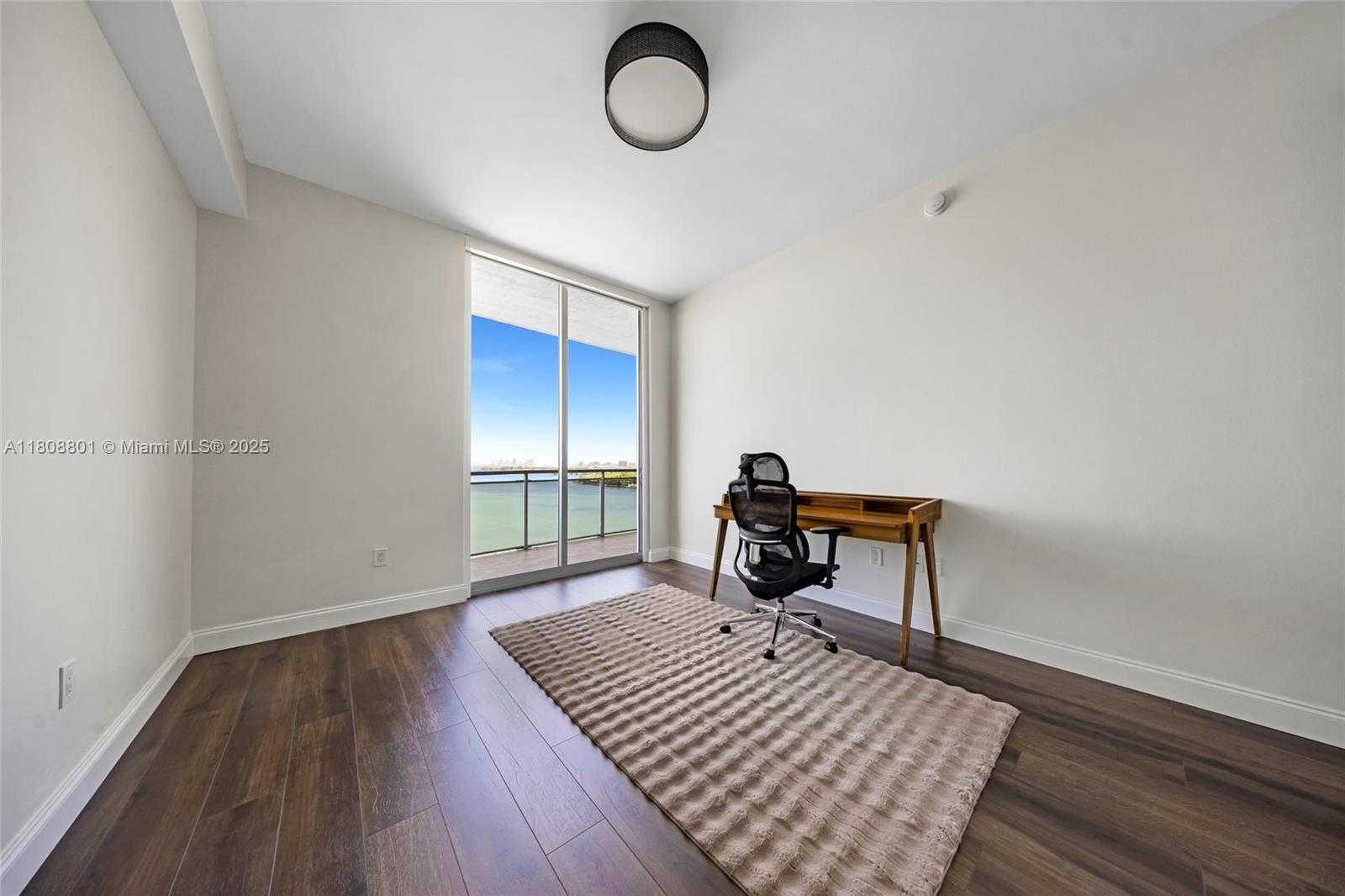 Small Image of 7901 HISPANOLA AVE #1605, North Bay Village Number 25