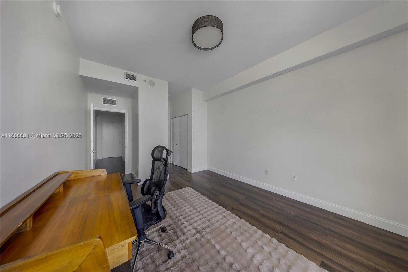 Small Image of 7901 HISPANOLA AVE #1605, North Bay Village Number 27