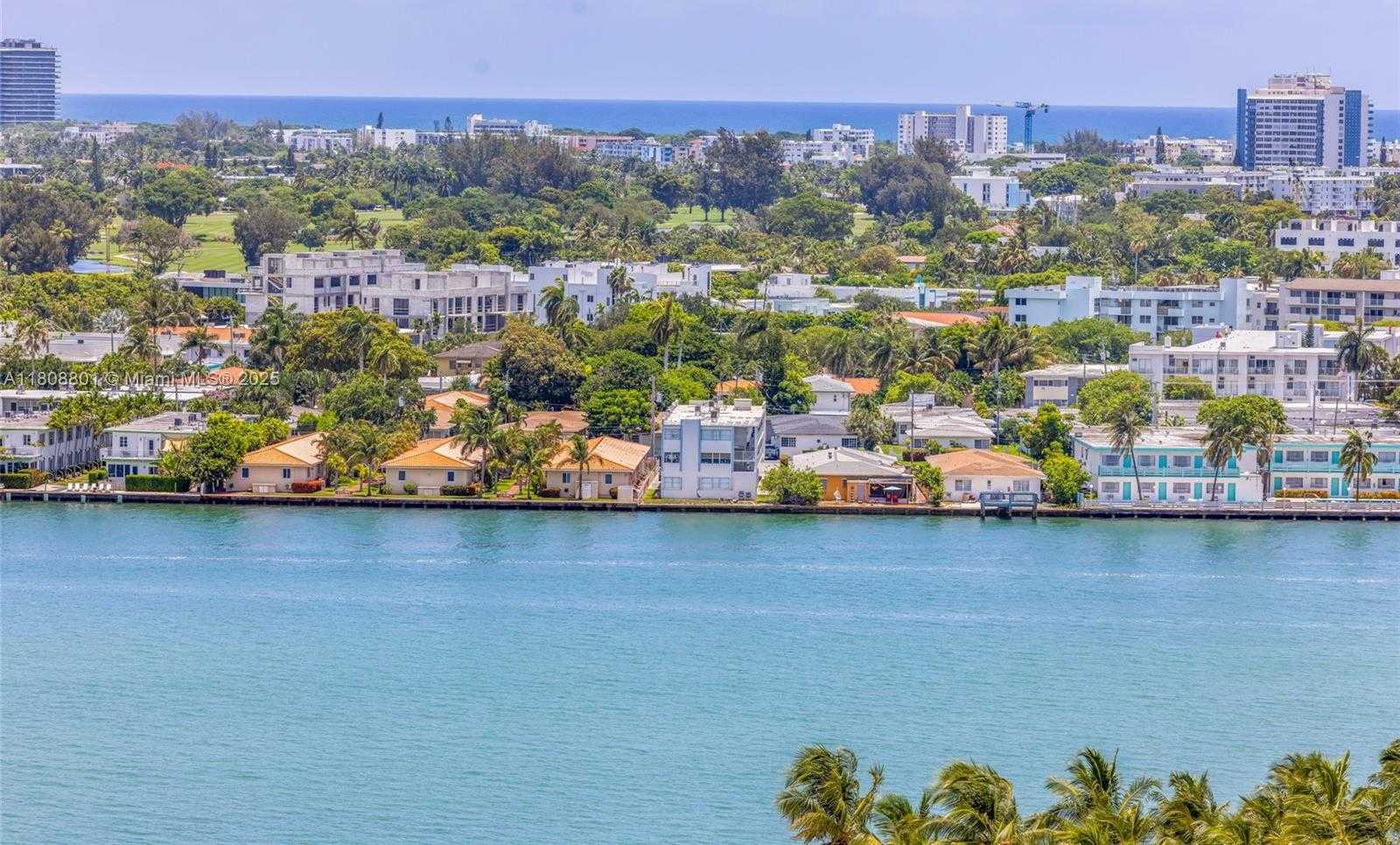 Small Image of 7901 HISPANOLA AVE #1605, North Bay Village Number 32