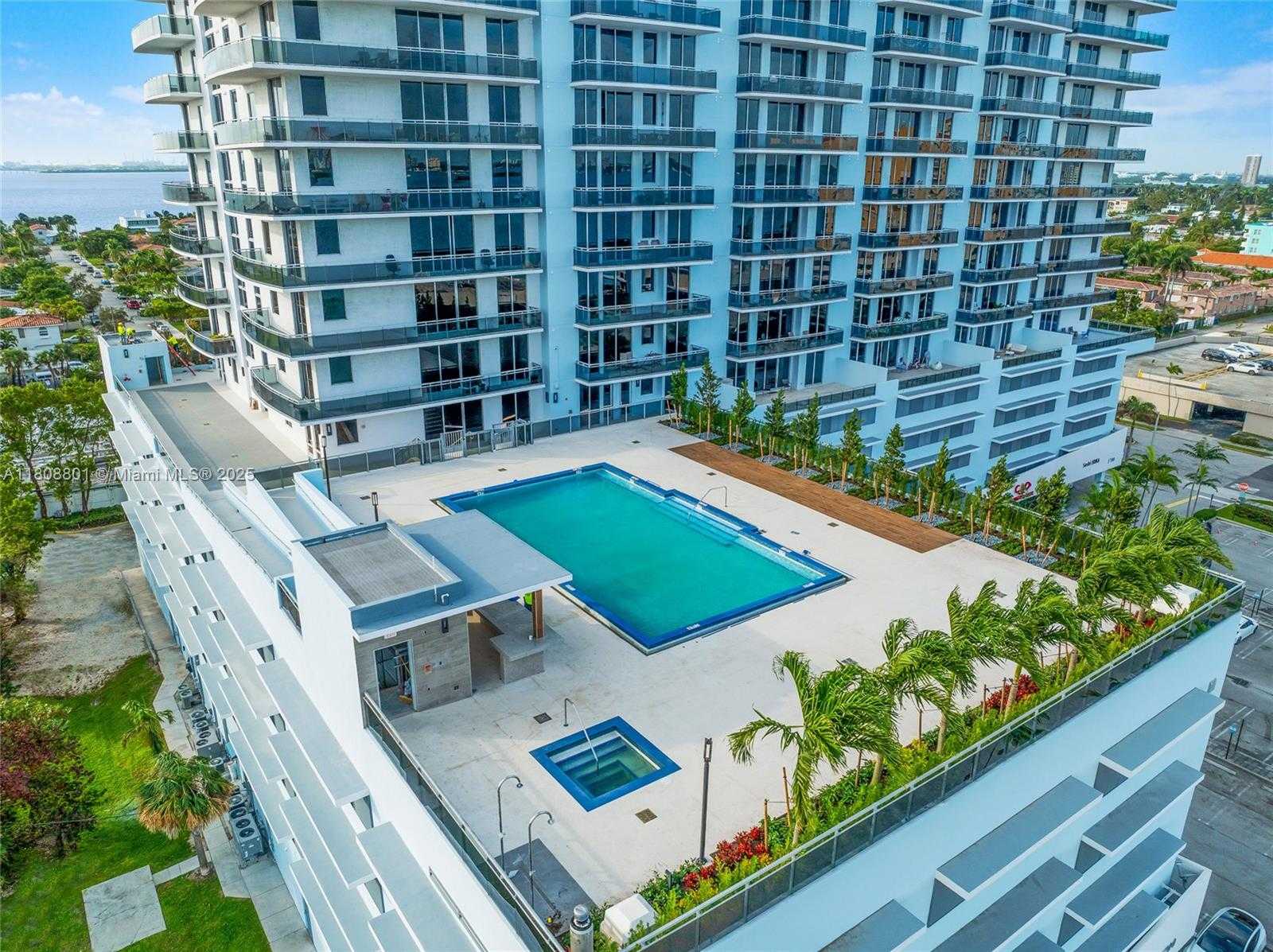 Small Image of 7901 HISPANOLA AVE #1605, North Bay Village Number 39