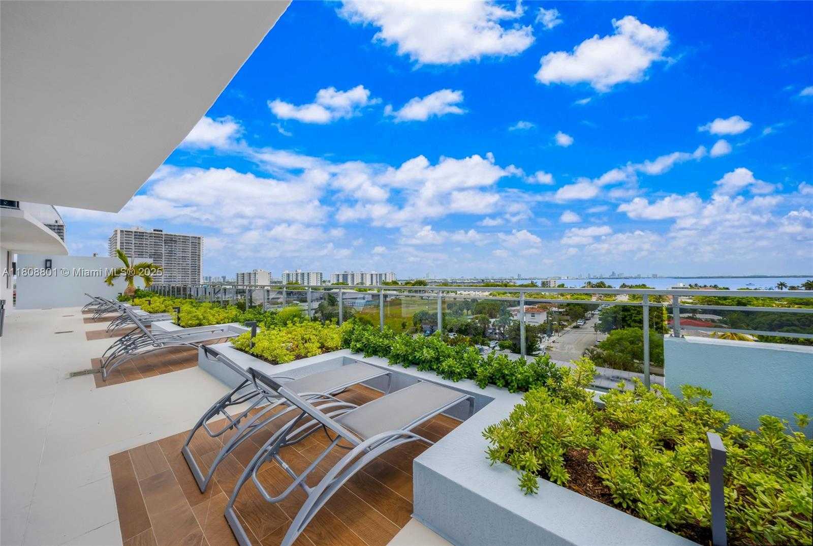 Small Image of 7901 HISPANOLA AVE #1605, North Bay Village Number 45