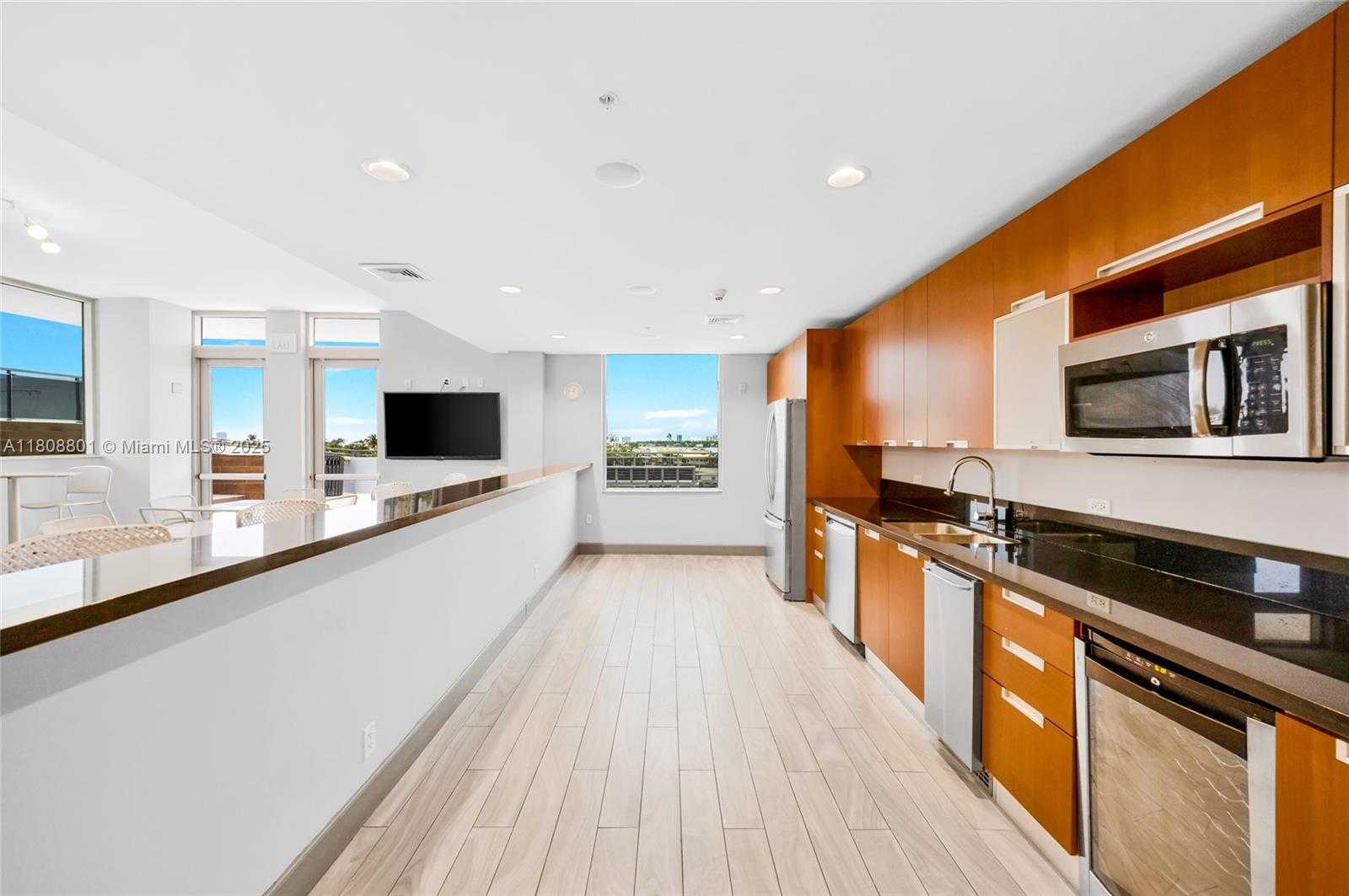 Small Image of 7901 HISPANOLA AVE #1605, North Bay Village Number 54