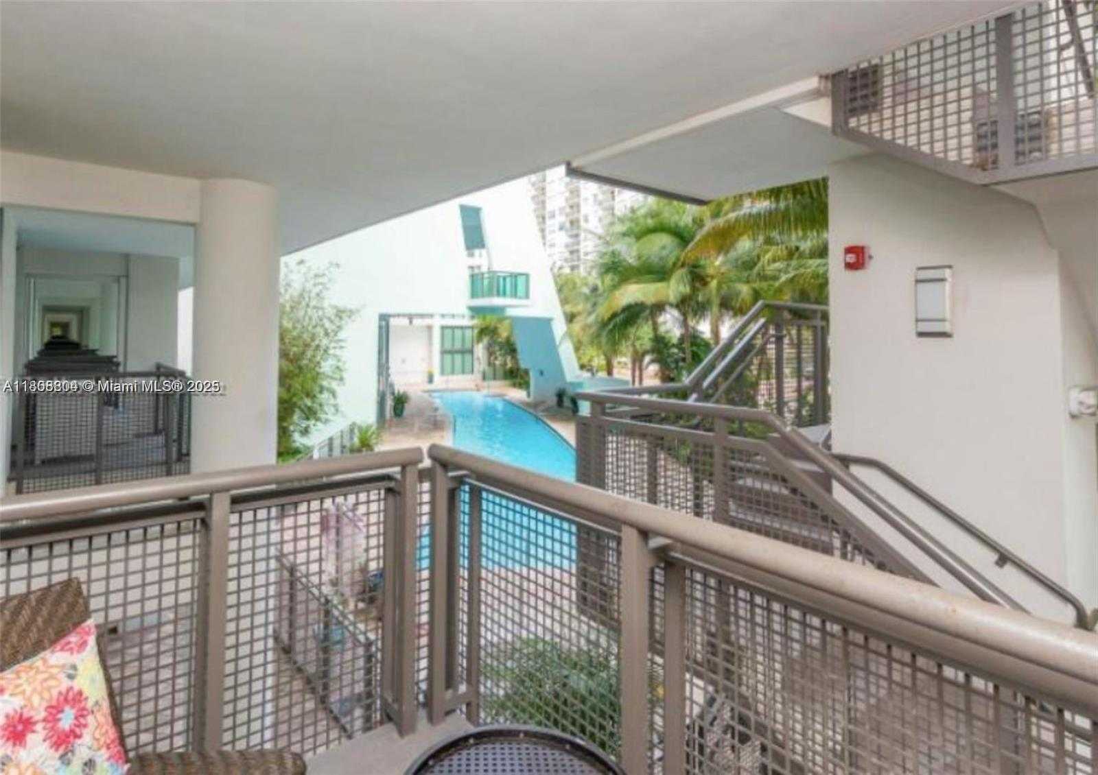 Small Image of 6000 COLLINS AVE #146, Miami Beach Number 15