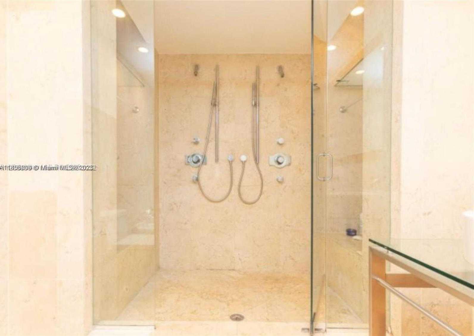 Small Image of 6000 COLLINS AVE #146, Miami Beach Number 7