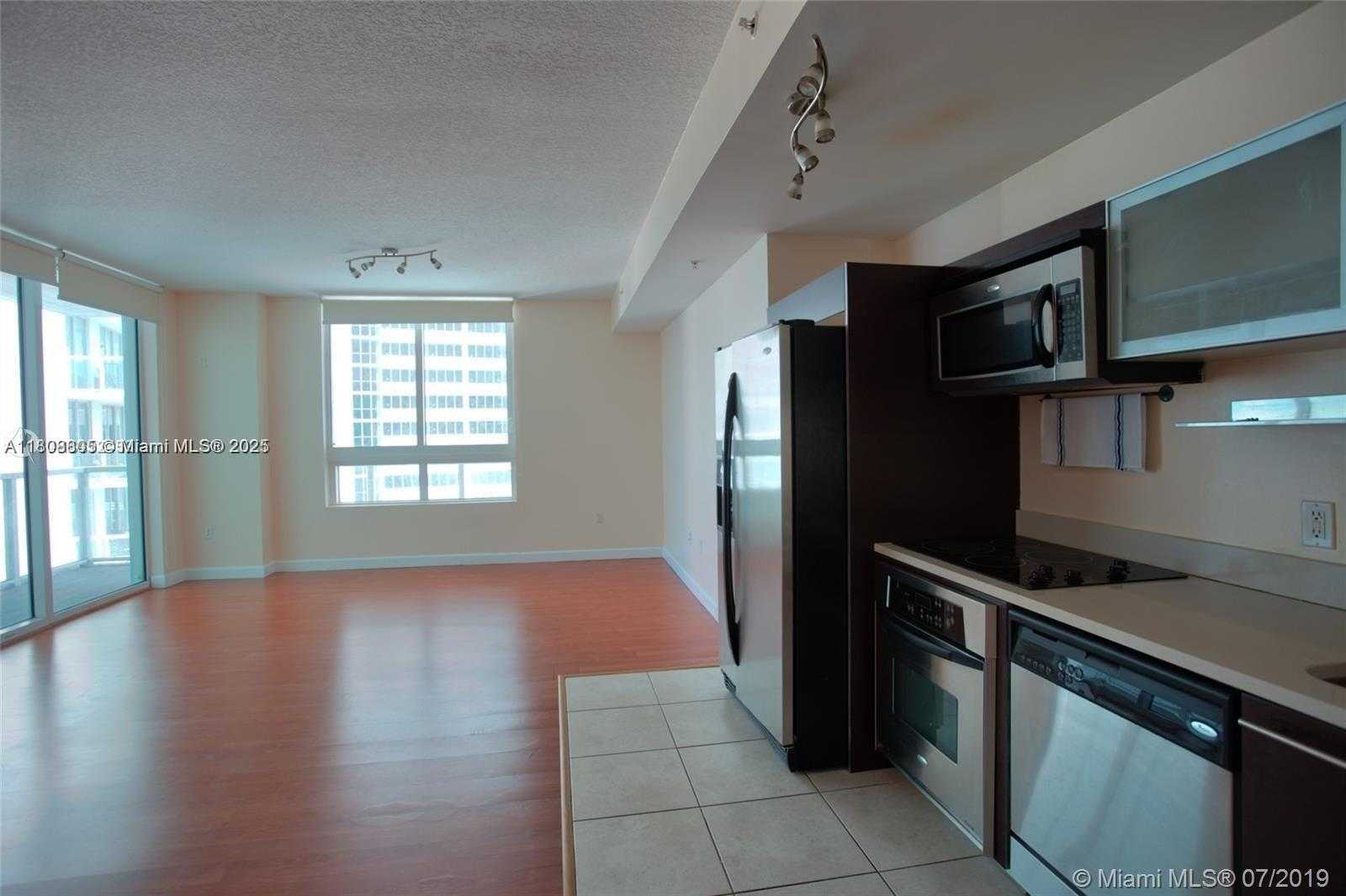 Small Image of 1900 NORTH BAYSHORE DR #2005, Miami Number 4