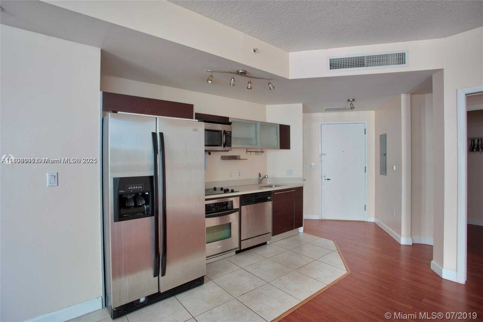 Small Image of 1900 NORTH BAYSHORE DR #2005, Miami Number 7