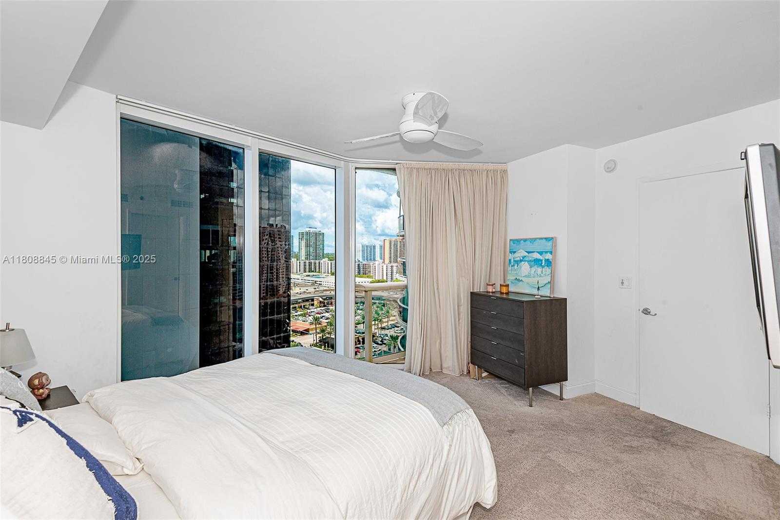 Small Image of 17201 COLLINS AVE #1603, Sunny Isles Beach Number 18