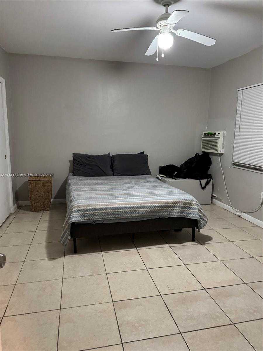 Small Image of 7311 GARY AVE #5, Miami Beach Number 8