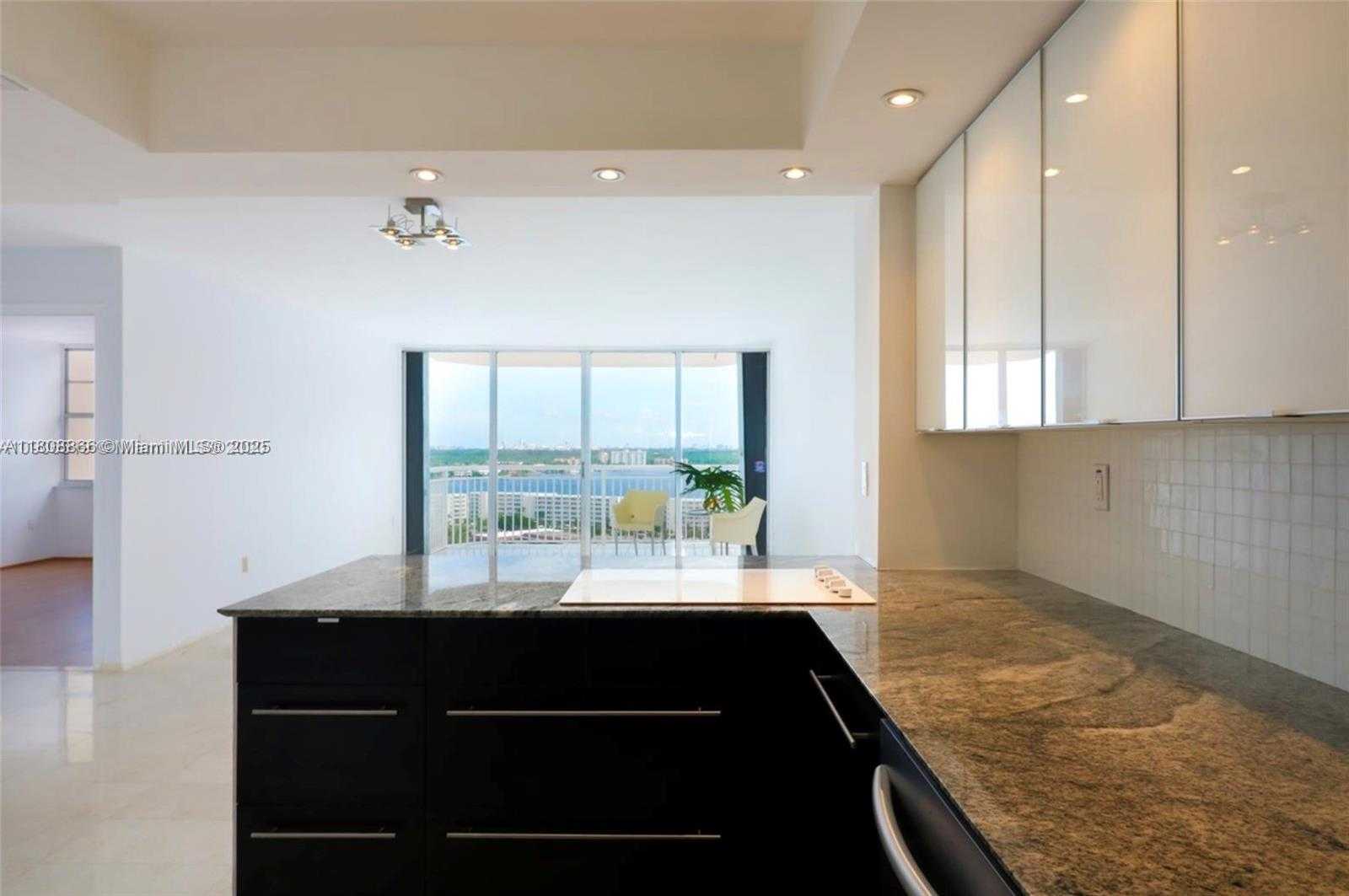 Small Image of 18071 BISCAYNE BLVD #1803, Aventura Number 4