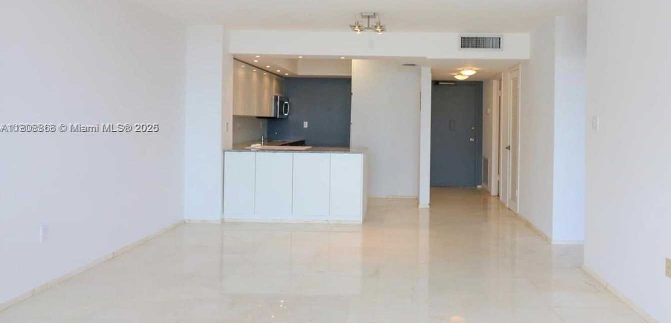 Small Image of 18071 BISCAYNE BLVD #1803, Aventura Number 5