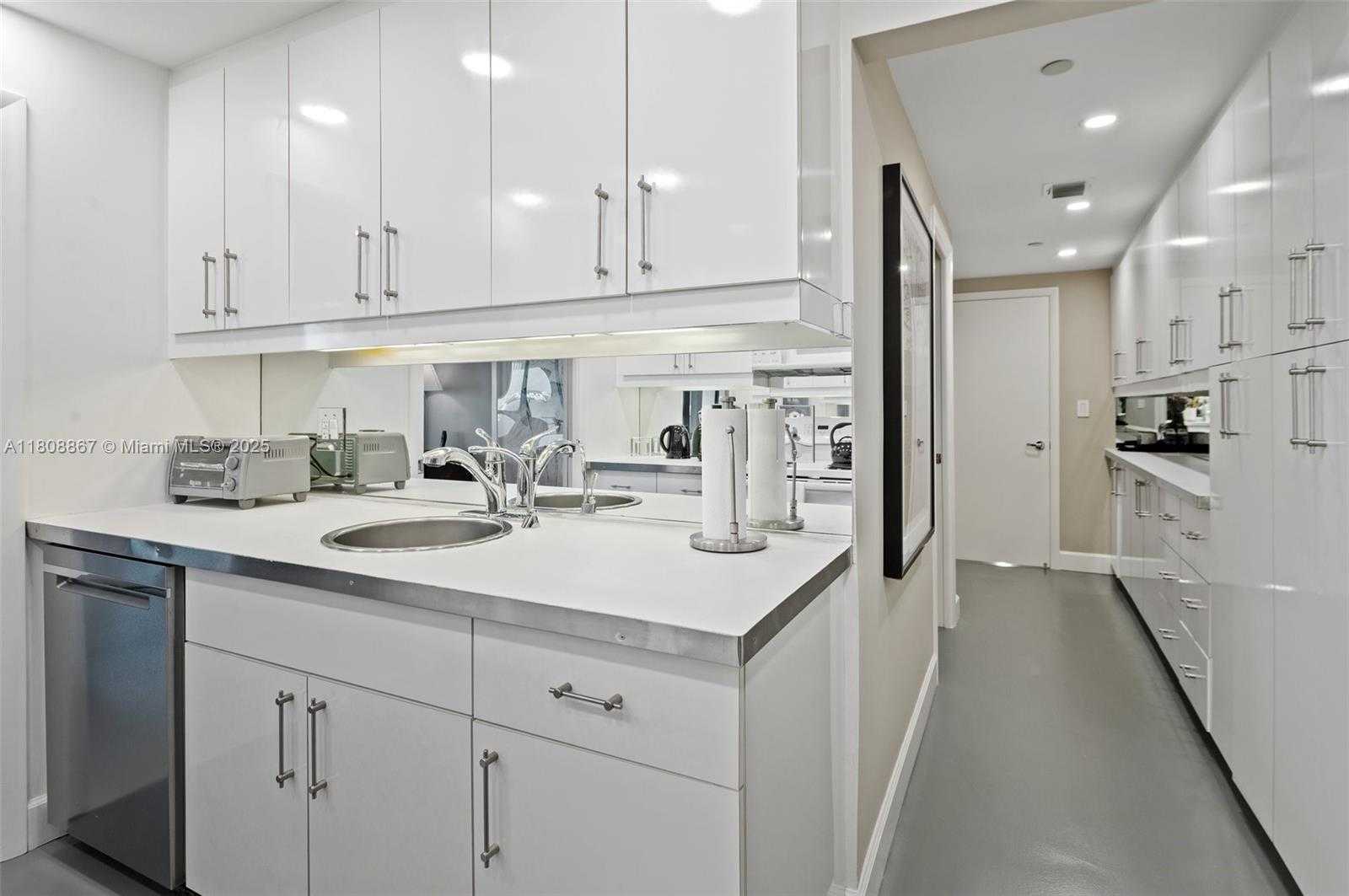 Small Image of 10205 COLLINS AVE #1007, Bal Harbour Number 18