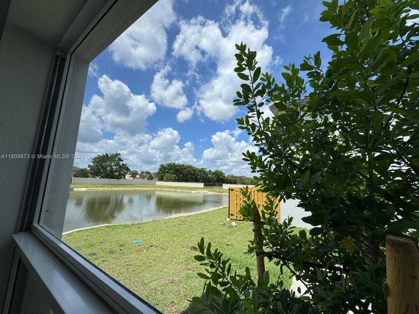 Small Image of 18418 SOUTH WEST 2ND ST, Pembroke Pines Number 14