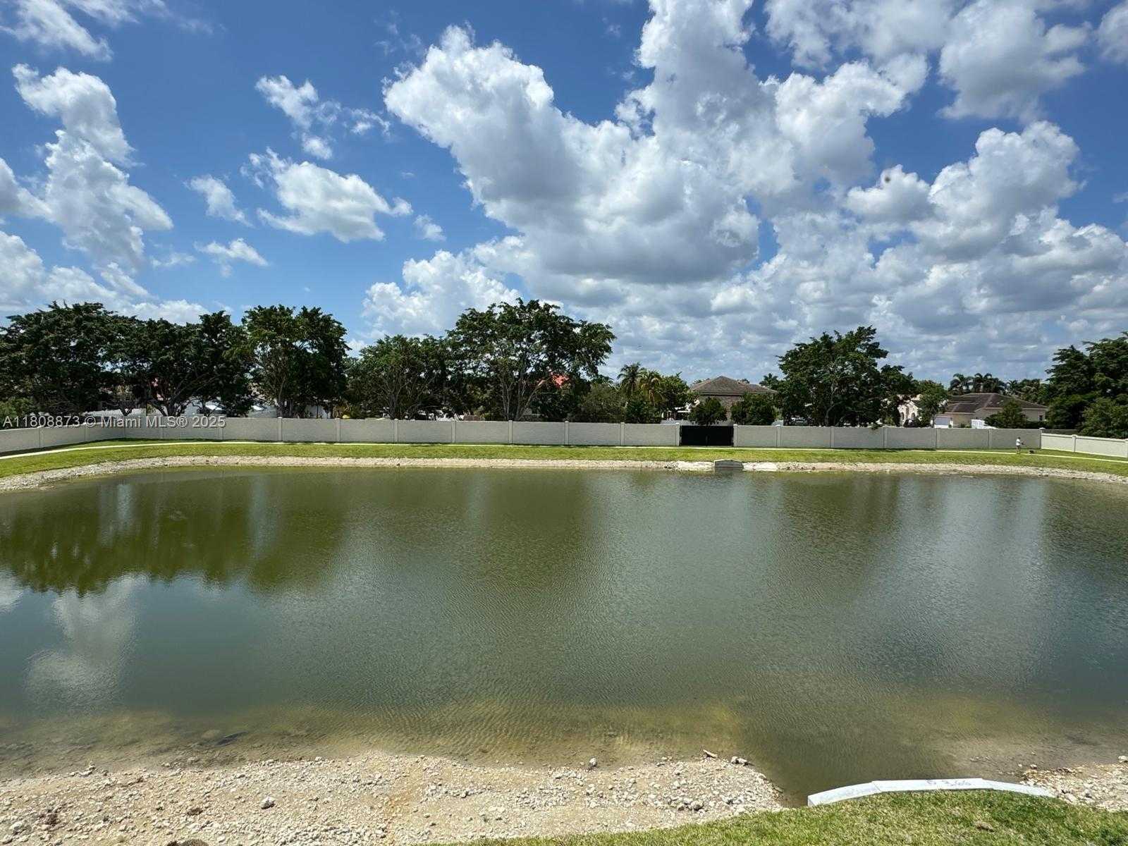 Small Image of 18418 SOUTH WEST 2ND ST, Pembroke Pines Number 15
