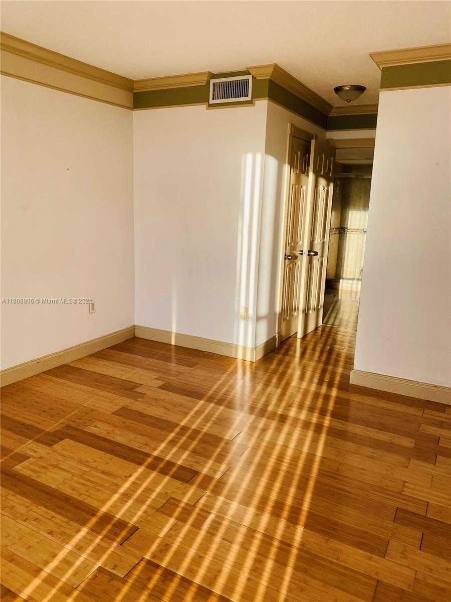 Small Image of 1351 NORTH EAST MIAMI GARDENS DR #1403E, Miami Number 8
