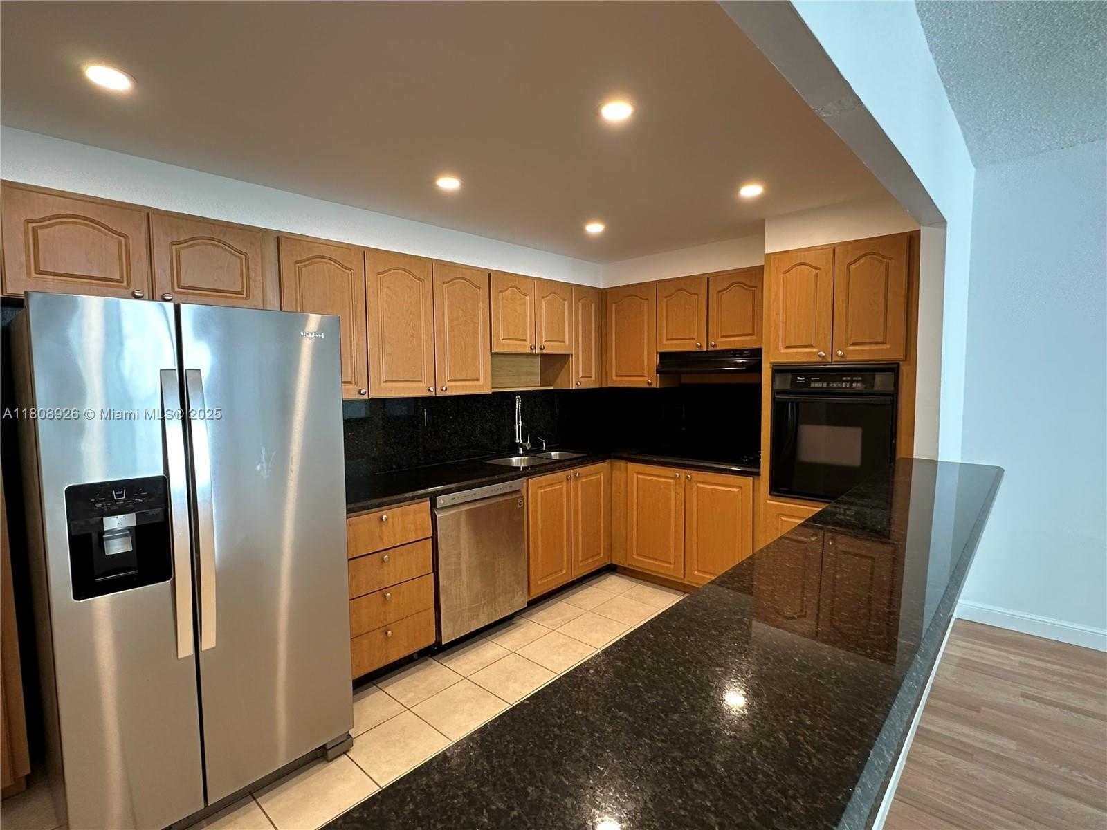 Small Image of 19390 COLLINS AVE #820, Sunny Isles Beach Number 3