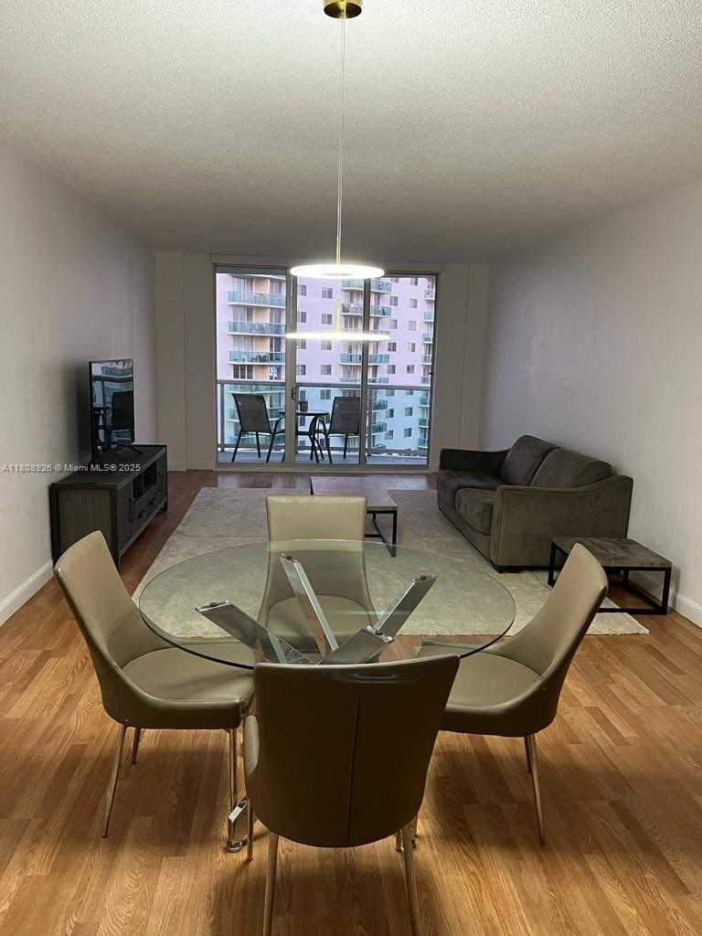 Small Image of 19390 COLLINS AVE #820, Sunny Isles Beach Number 4