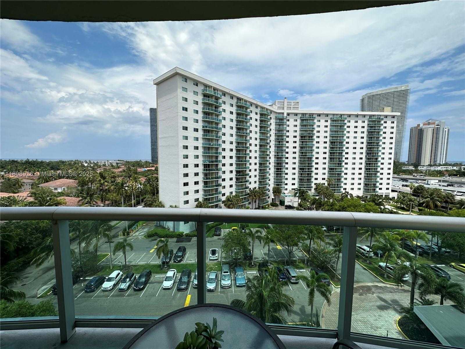 Small Image of 19390 COLLINS AVE #820, Sunny Isles Beach Number 6