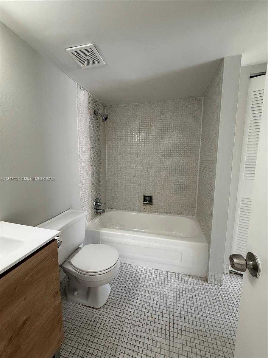 Small Image of 4705 NORTH WEST 7TH ST #203-7, Miami Number 8
