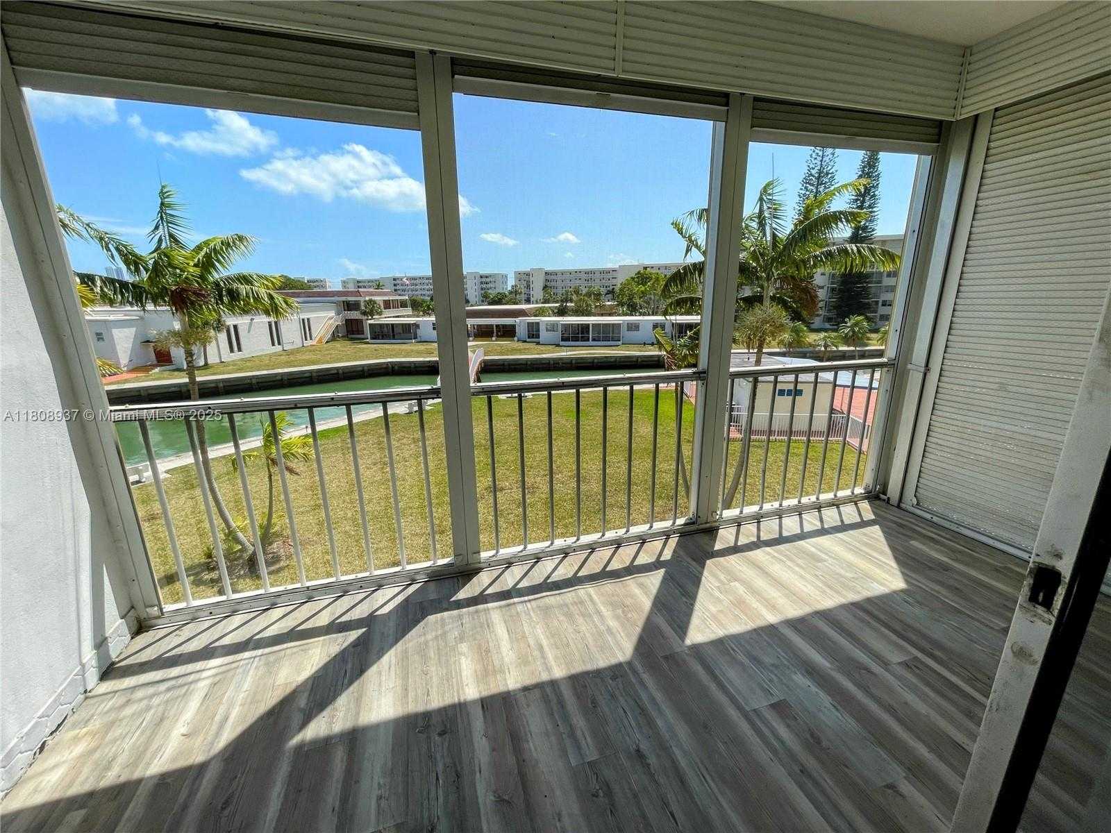 Small Image of 2859 LEONARD DR #G305, Aventura Number 2