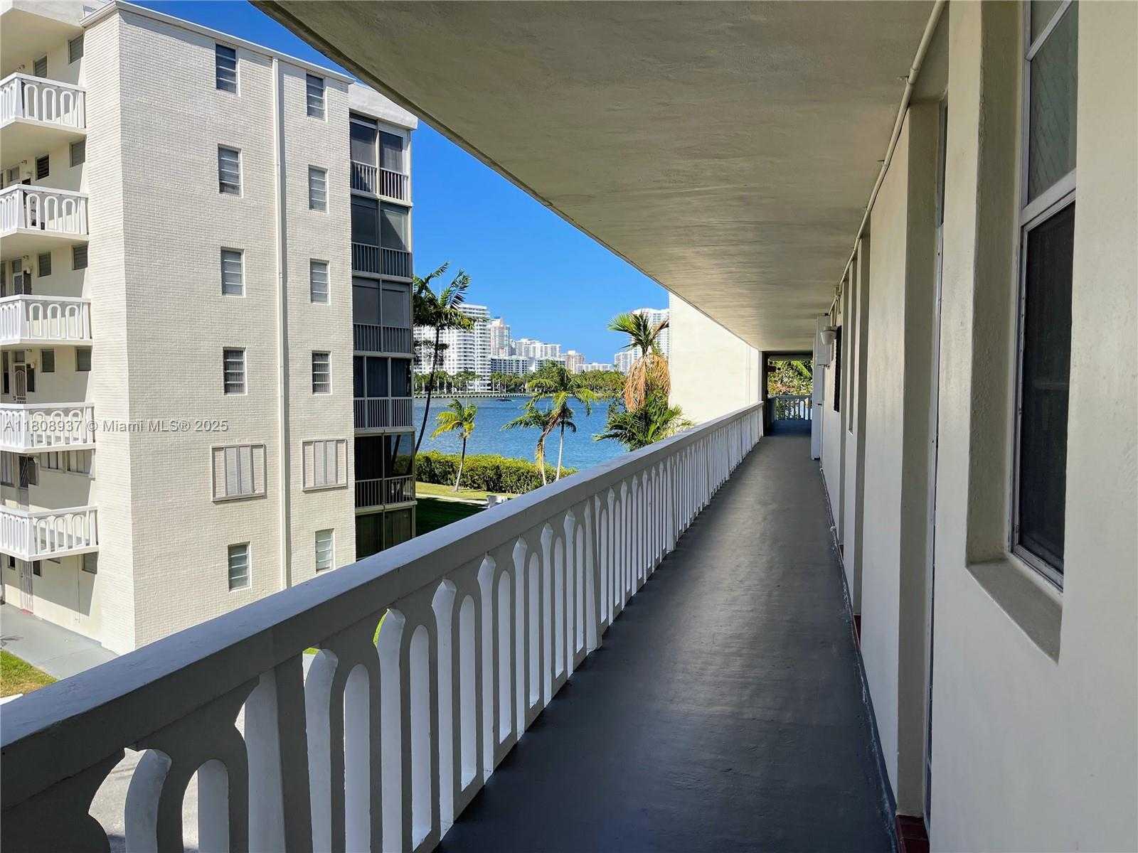 Small Image of 2859 LEONARD DR #G305, Aventura Number 8