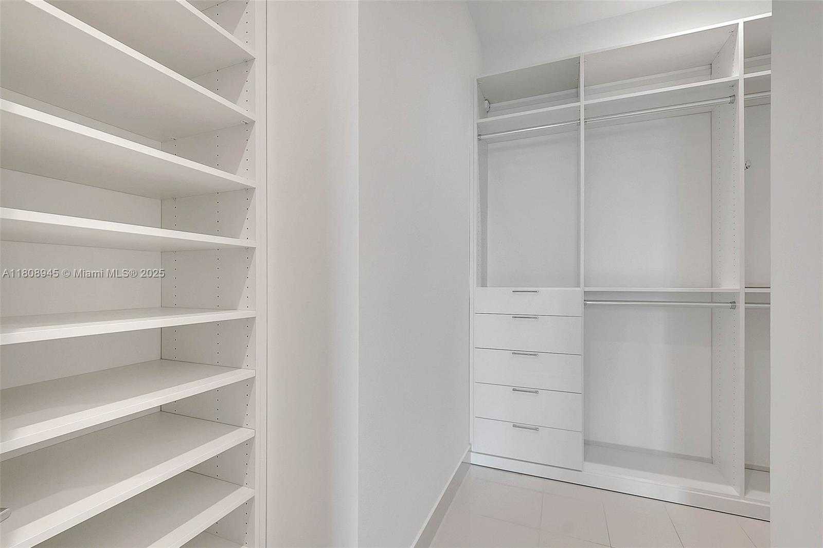 Small Image of 45 SOUTH WEST 9TH ST #4509, Miami Number 12