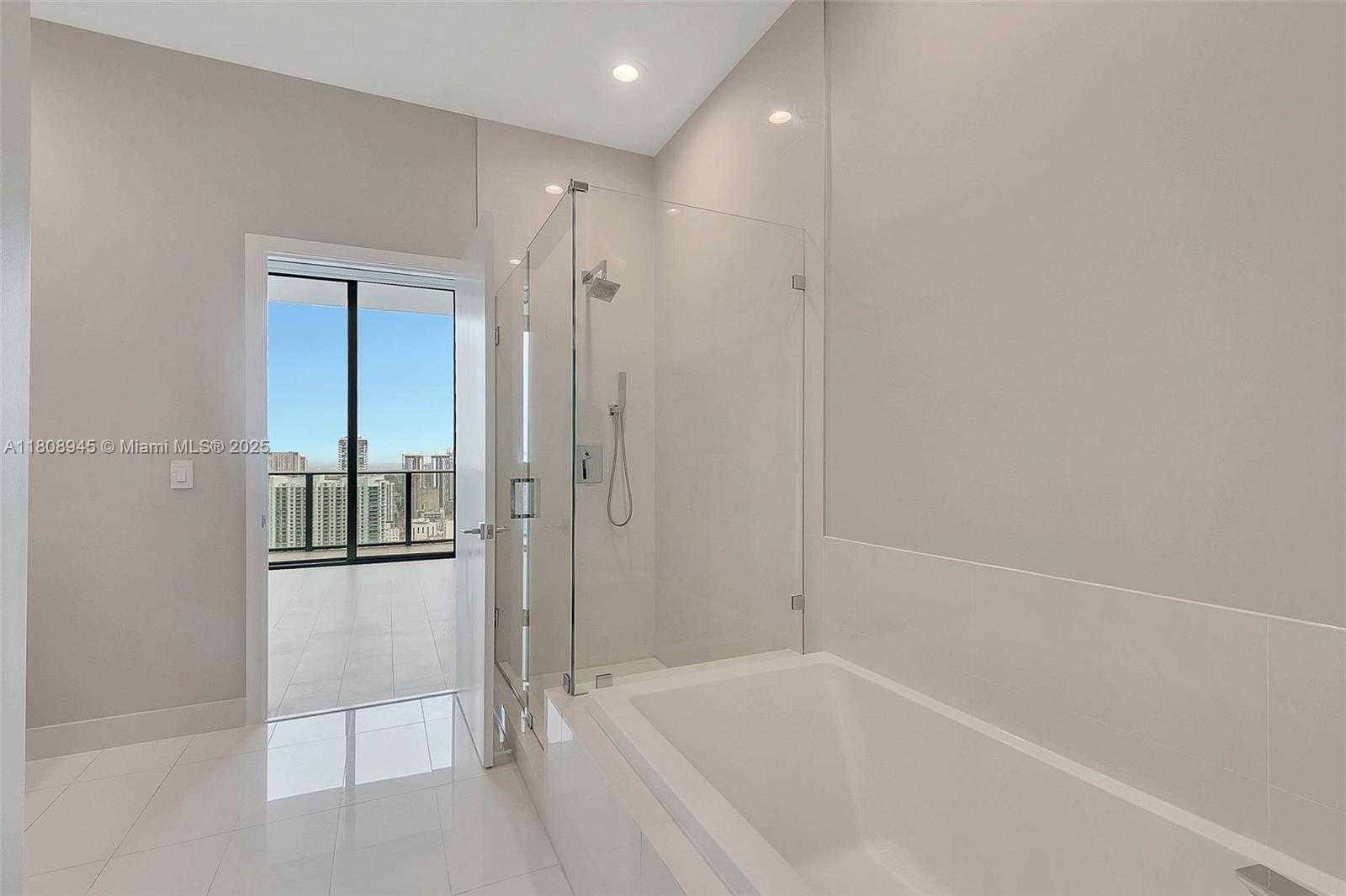 Small Image of 45 SOUTH WEST 9TH ST #4509, Miami Number 13