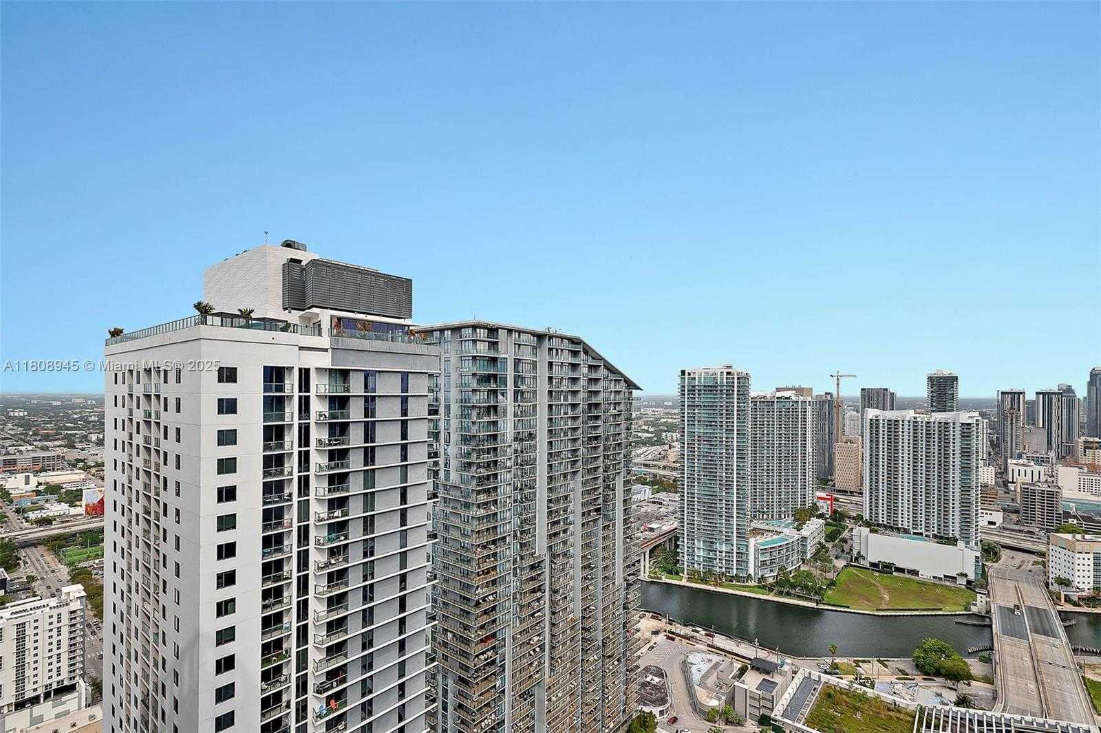 Small Image of 45 SOUTH WEST 9TH ST #4509, Miami Number 25