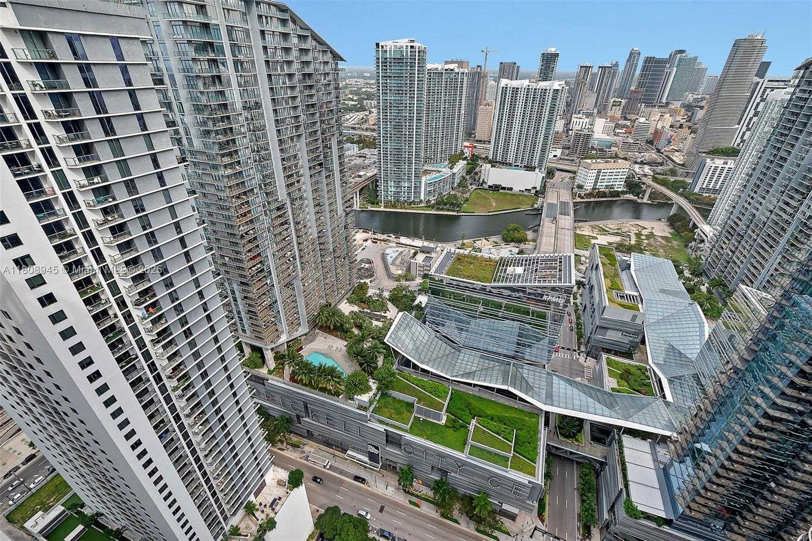Small Image of 45 SOUTH WEST 9TH ST #4509, Miami Number 26