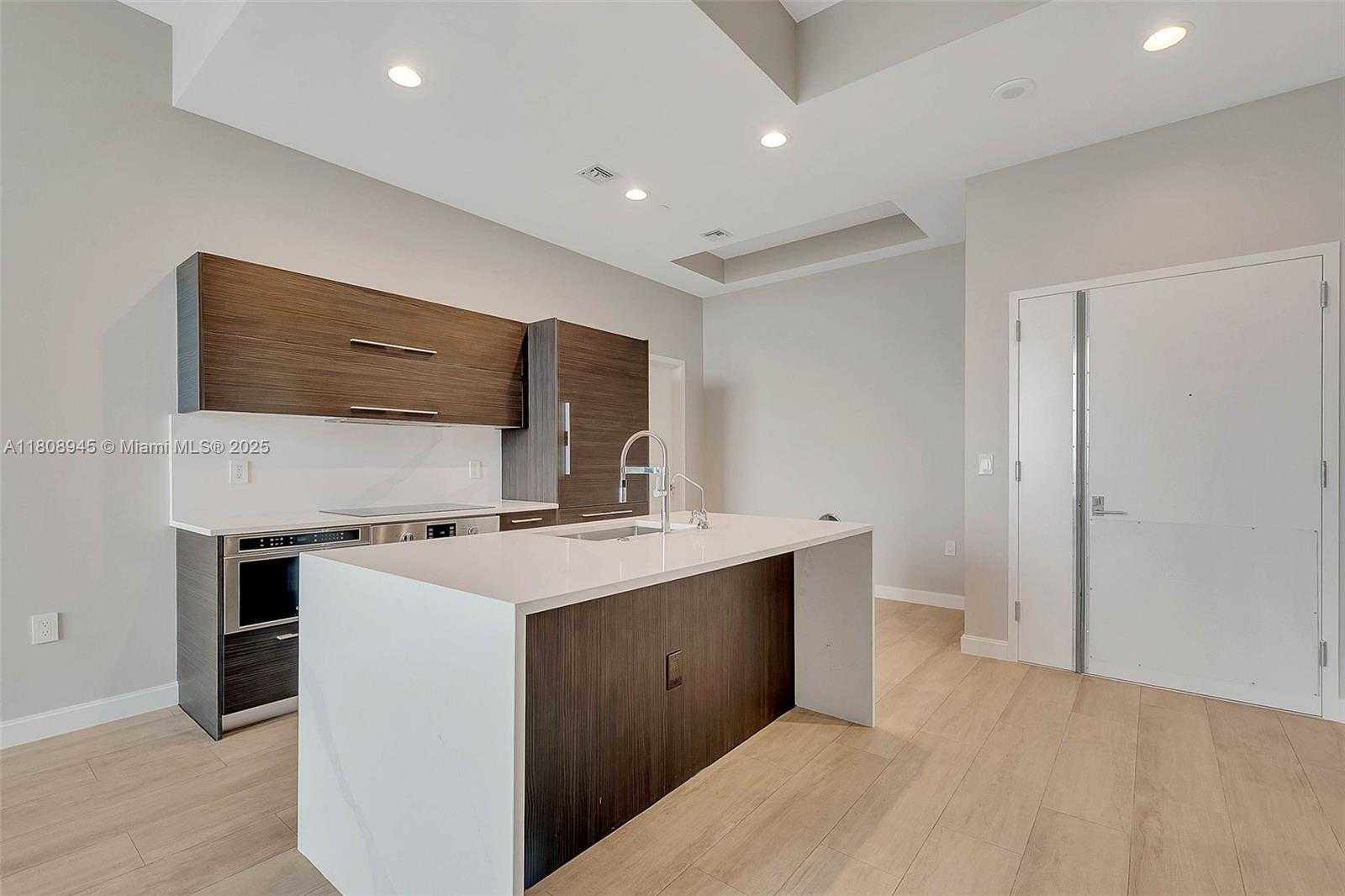Small Image of 45 SOUTH WEST 9TH ST #4509, Miami Number 5
