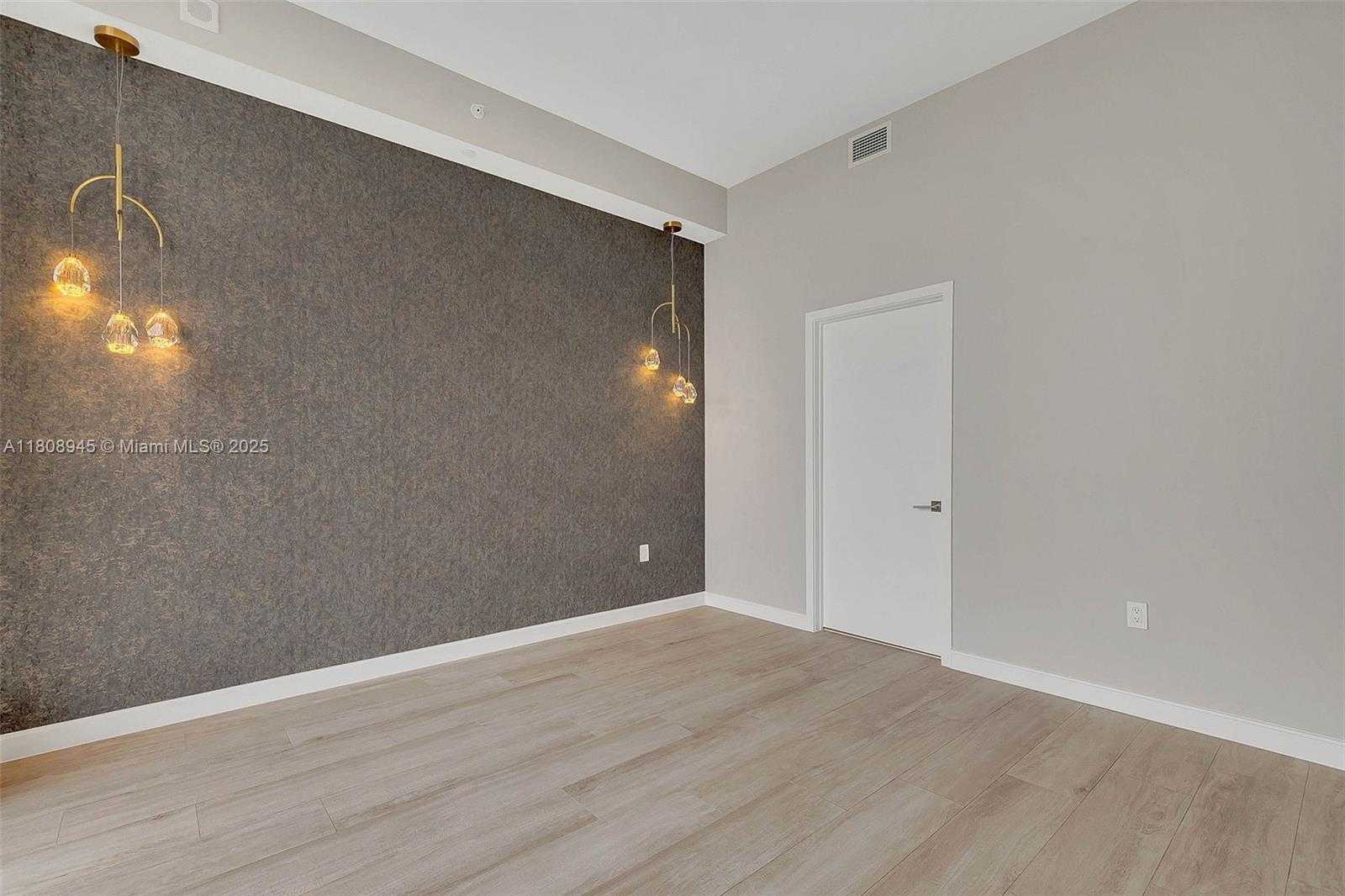 Small Image of 45 SOUTH WEST 9TH ST #4509, Miami Number 9