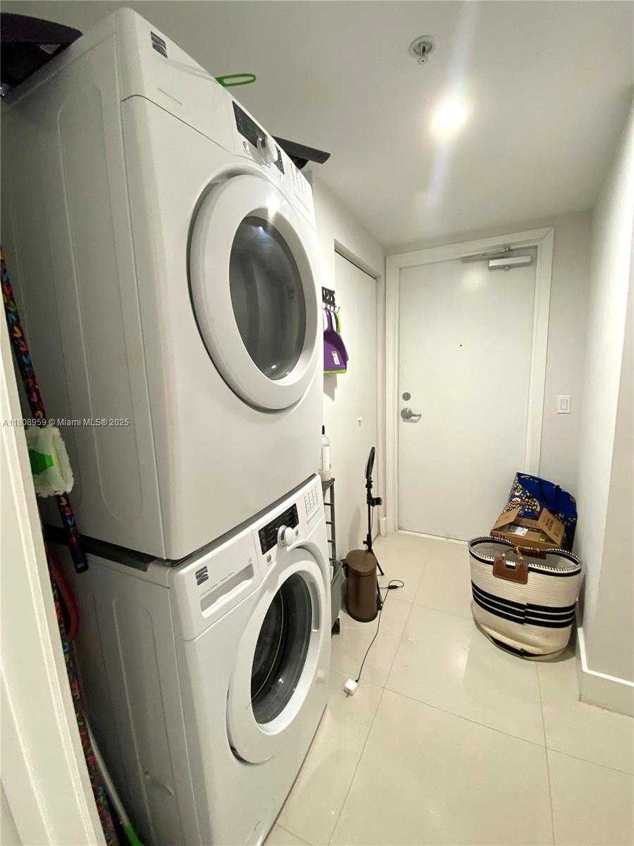 Small Image of 6700 INDIAN CREEK DR #401, Miami Beach Number 12