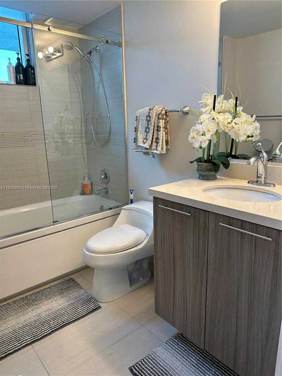 Small Image of 6700 INDIAN CREEK DR #401, Miami Beach Number 9