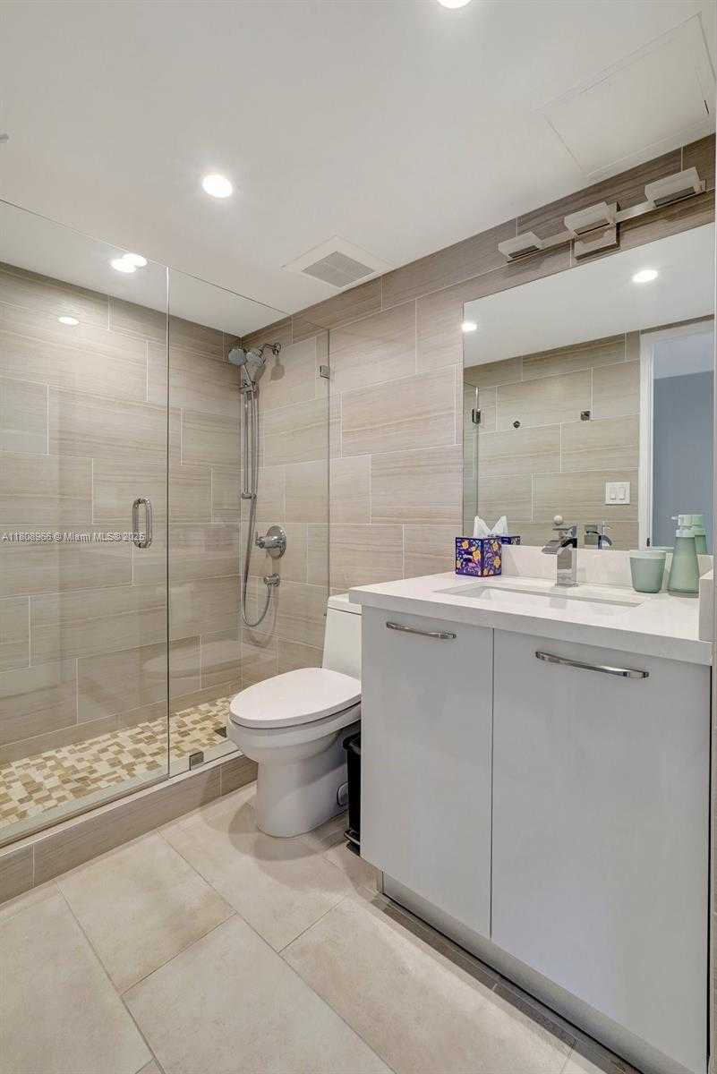 Small Image of 210 174TH ST #2419, Sunny Isles Beach Number 25